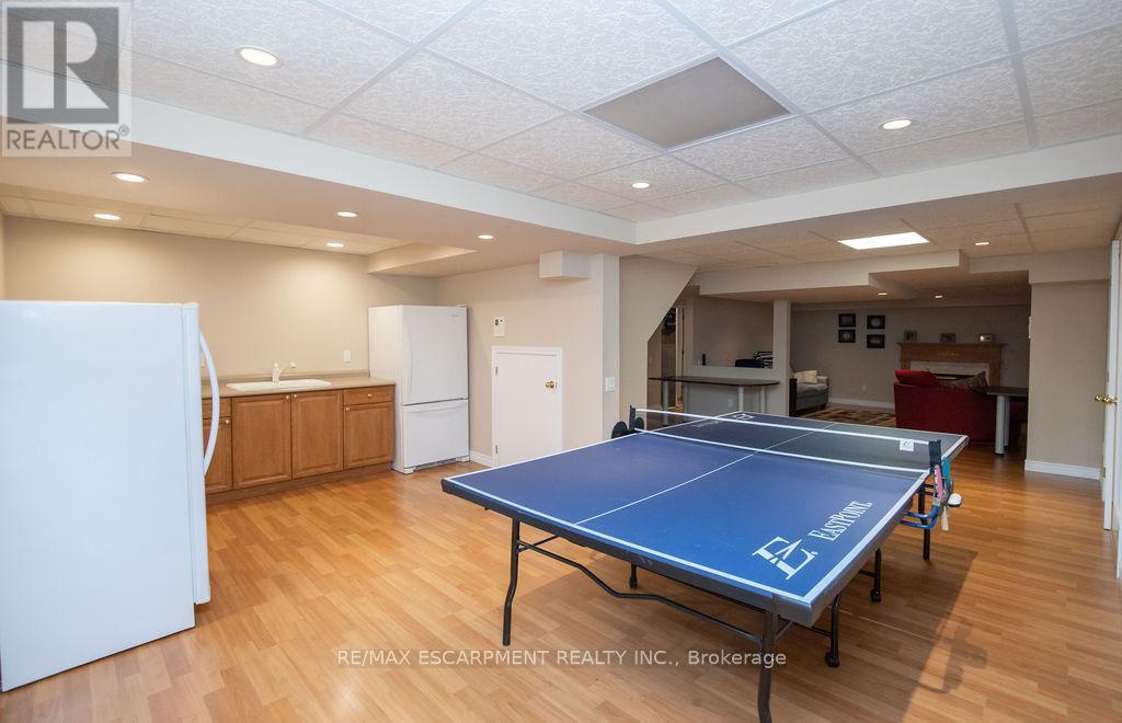 177 Claudette Gate, Hamilton (Falkirk), Ontario  L9B 2J9 - Photo 44 - X12206849
