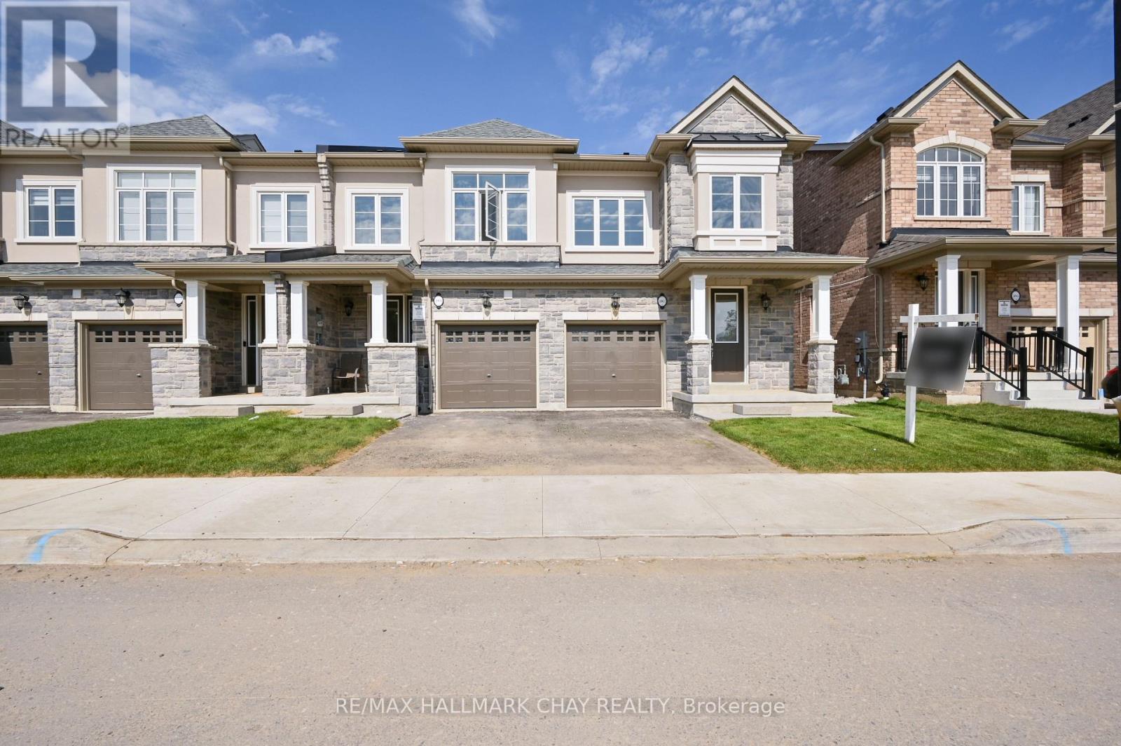 1063 GARNER ROAD E, Hamilton, Ontario