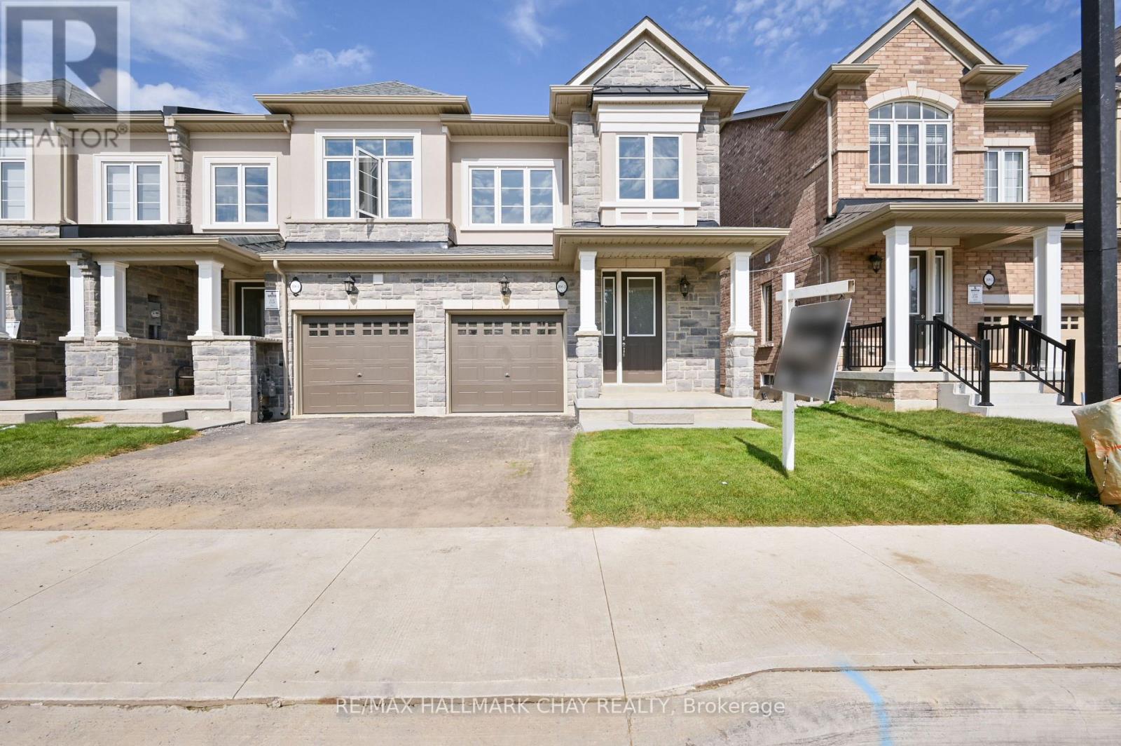 1063 Garner Road E, Hamilton, Ontario  L9G 0G9 - Photo 2 - X12206866