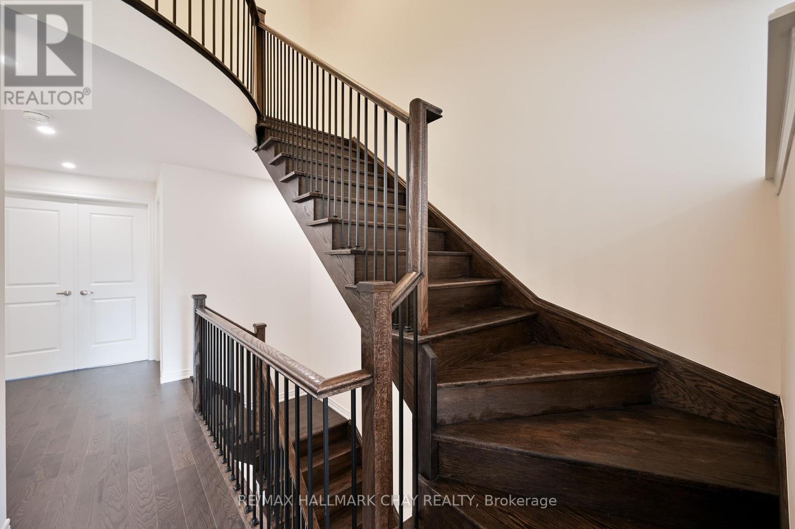1063 Garner Road E, Hamilton, Ontario  L9G 0G9 - Photo 29 - X12206866
