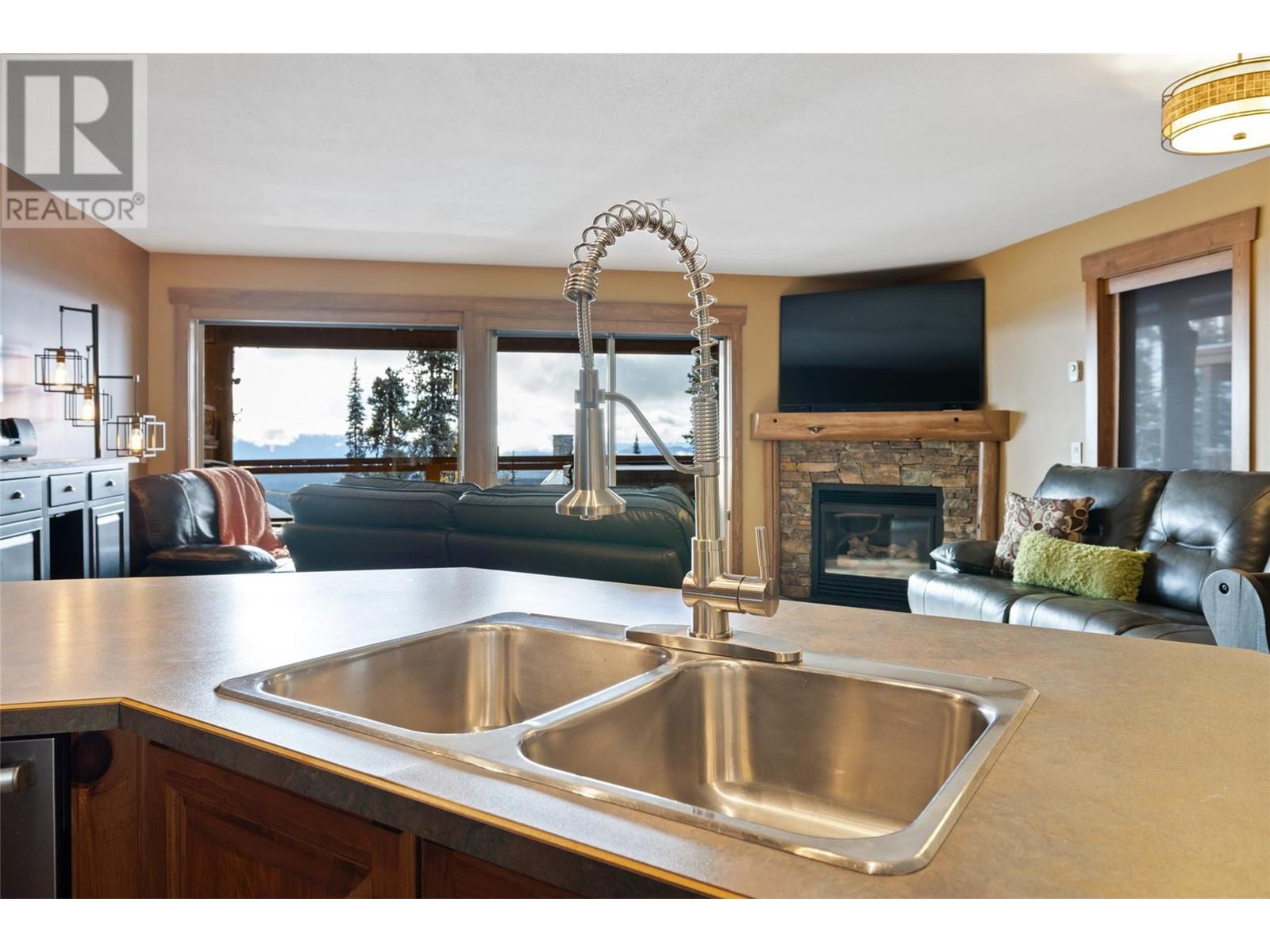 5845 Snow Pines Crescent Unit# A, Big White, British Columbia  V1P 1T4 - Photo 24 - 10350327