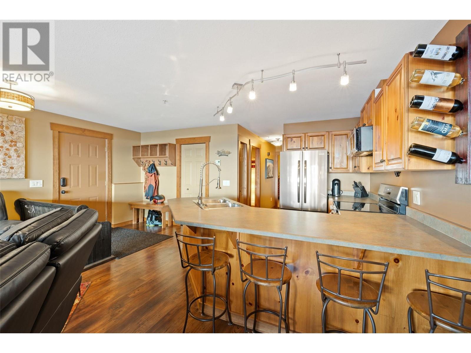5845 Snow Pines Crescent Unit# A, Big White, British Columbia  V1P 1T4 - Photo 27 - 10350327