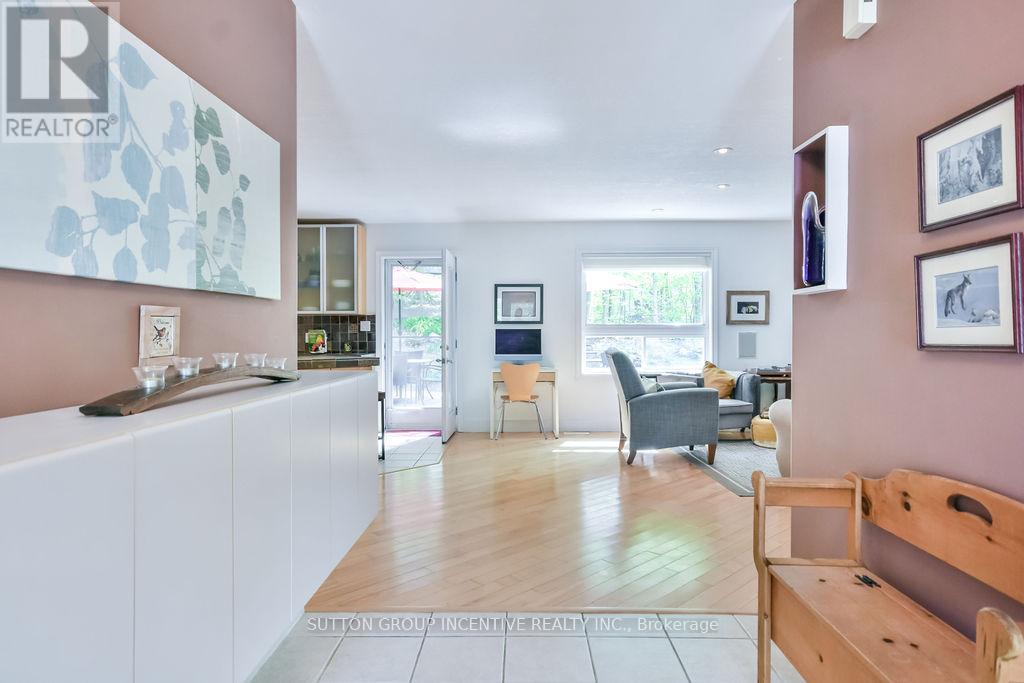 Property at 4 COUNTRY CLUB LANE image 5