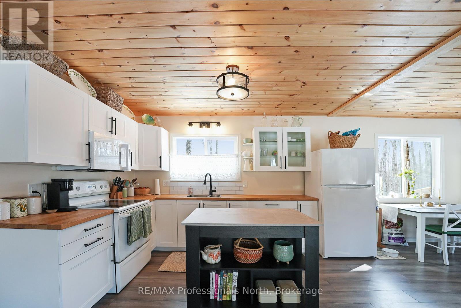 1534 Salerno Lake Road, Highlands East, Ontario  K0M 1X0 - Photo 5 - X12207011