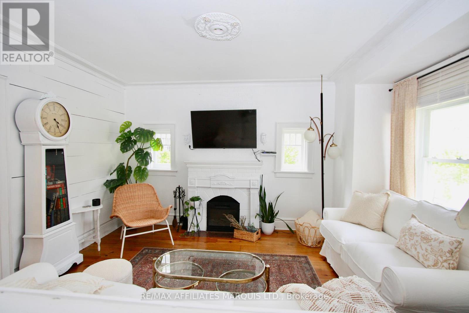 Property at 444 YORK STREET image 5