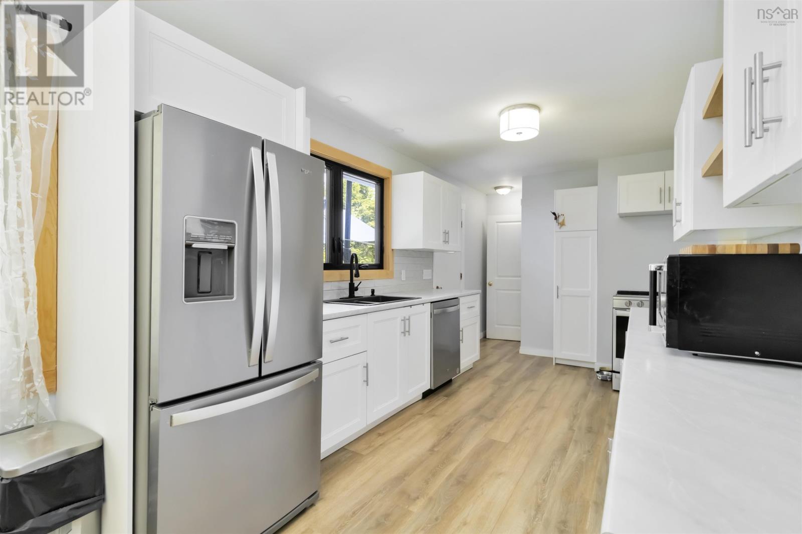 51 Albert Street, Bridgewater, Nova Scotia  B4V 1G7 - Photo 14 - 202513959