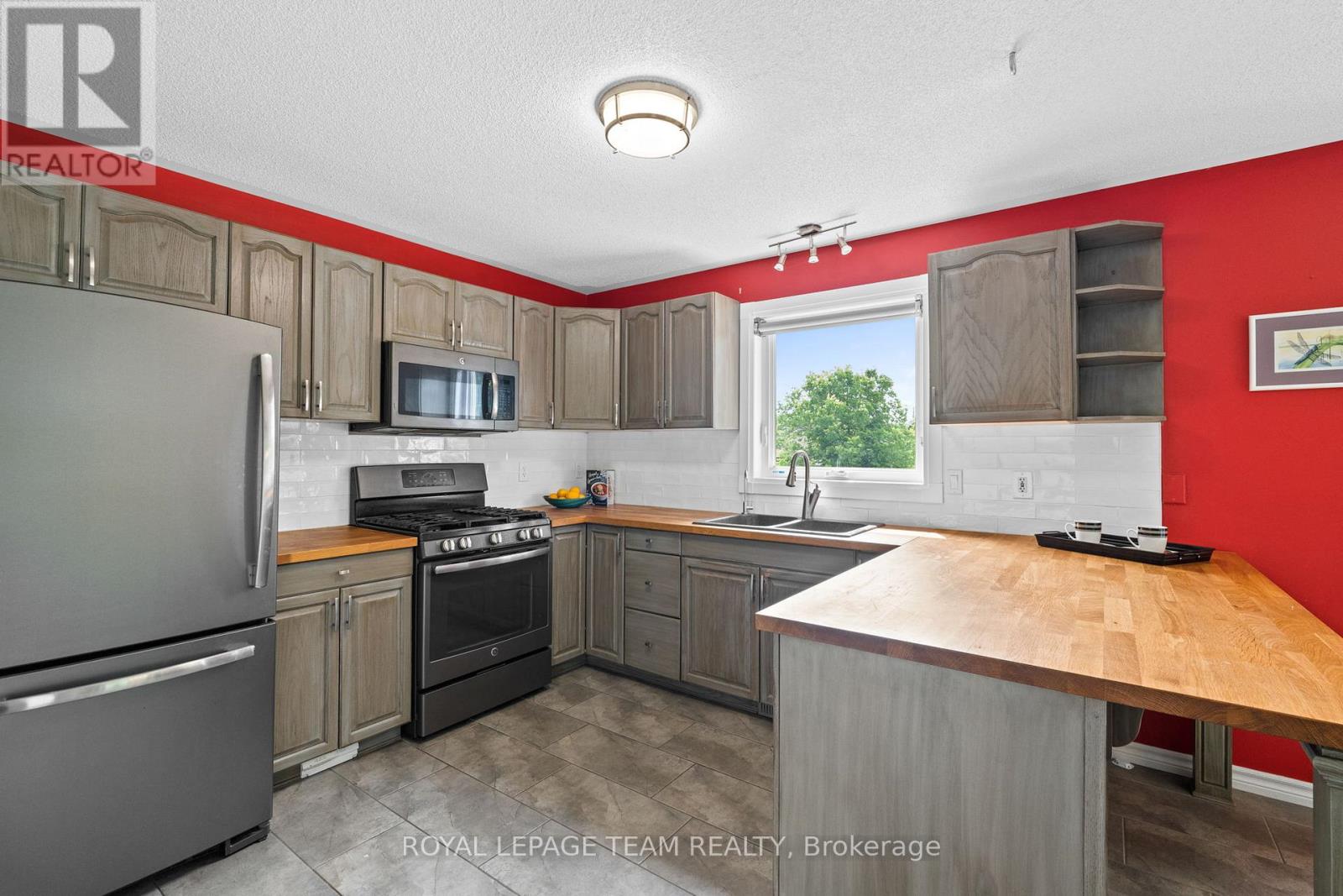 105 Campbell Street, Carleton Place, Ontario  K7C 2R8 - Photo 21 - X12207007
