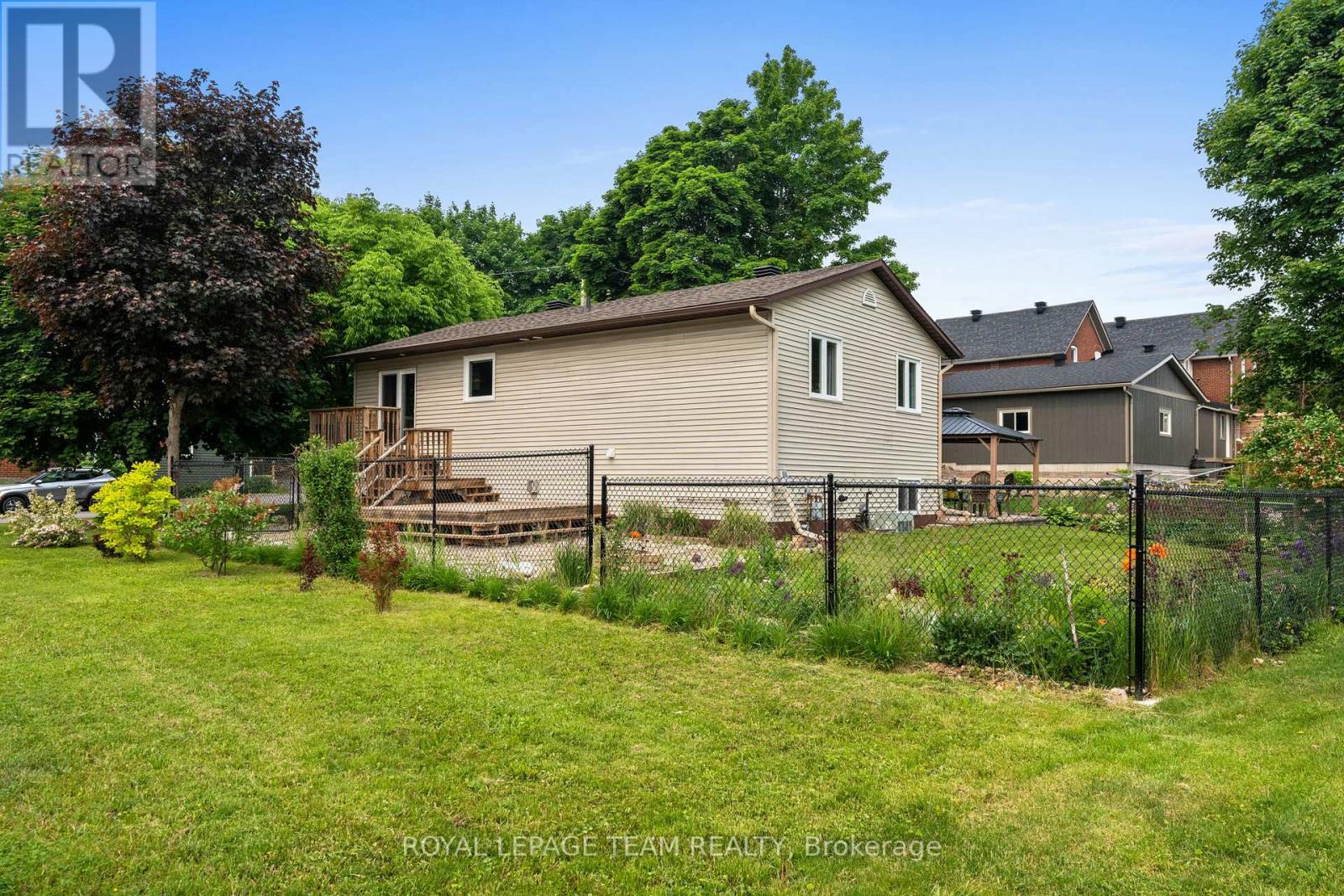 105 Campbell Street, Carleton Place, Ontario  K7C 2R8 - Photo 39 - X12207007