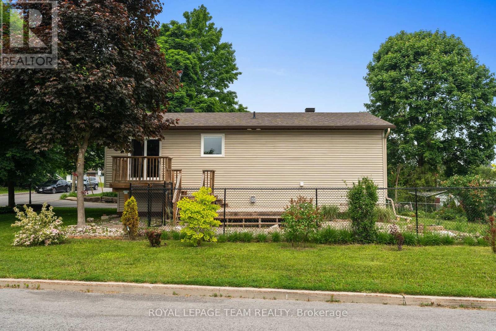 105 Campbell Street, Carleton Place, Ontario  K7C 2R8 - Photo 40 - X12207007