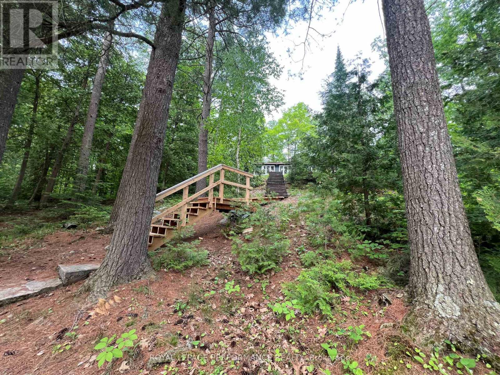 108 Raycroft Creek, Lanark Highlands, Ontario  K0A 3L0 - Photo 8 - X12207044