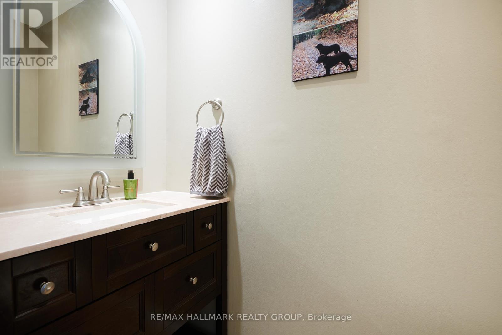 411 Sanderling Crescent, Ottawa, Ontario  K1E 2V5 - Photo 11 - X12207121
