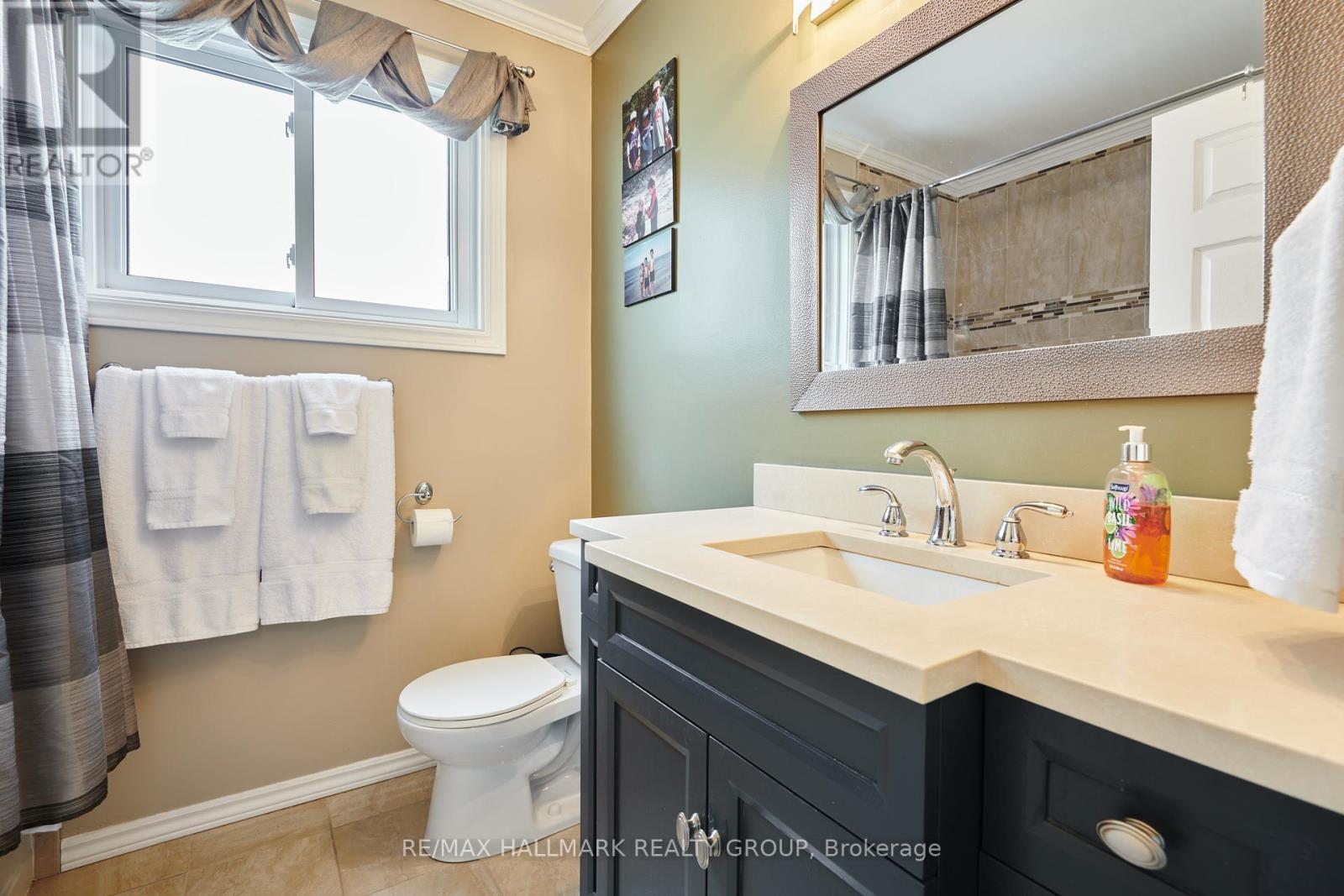 411 Sanderling Crescent, Ottawa, Ontario  K1E 2V5 - Photo 21 - X12207121