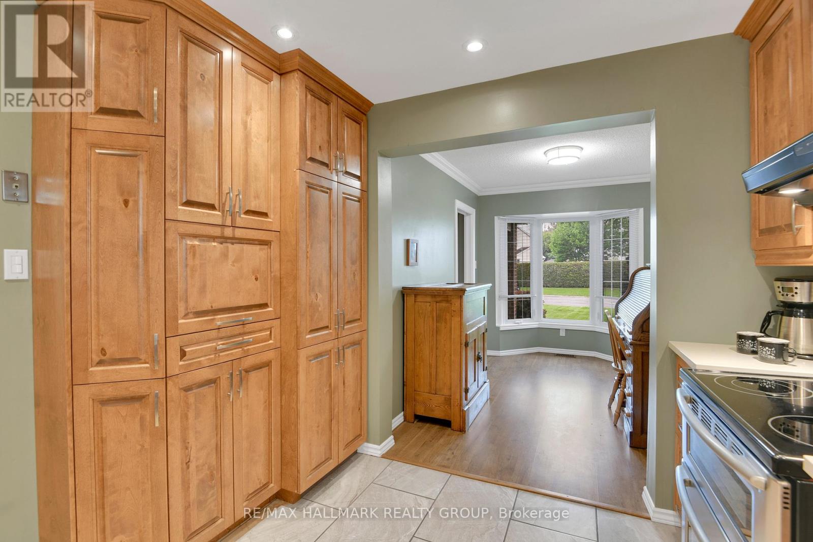 411 Sanderling Crescent, Ottawa, Ontario  K1E 2V5 - Photo 7 - X12207121