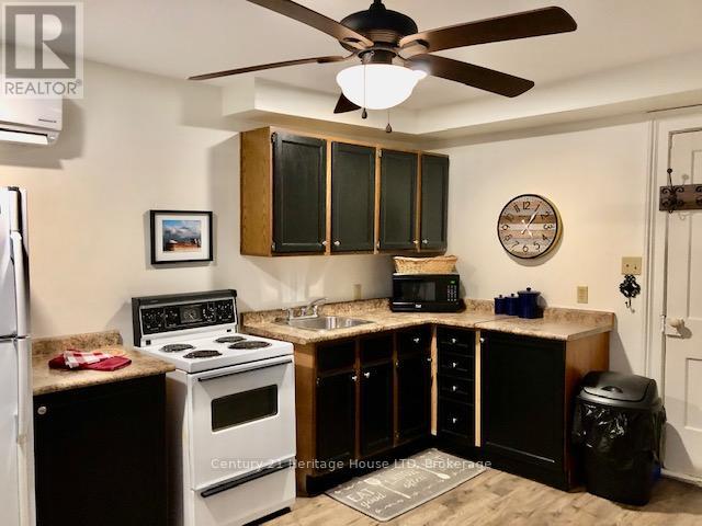 62 West Street, Port Colborne, Ontario  L3K 4C8 - Photo 20 - X12074314