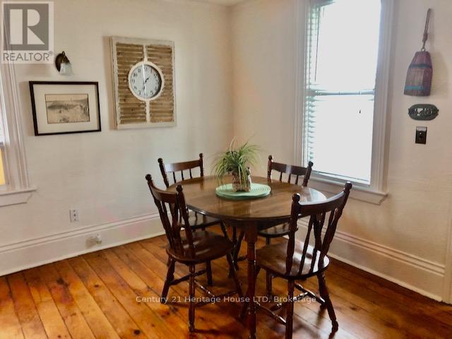 62 West Street, Port Colborne (Sugarloaf), Ontario  L3K 4C8 - Photo 8 - X12074314