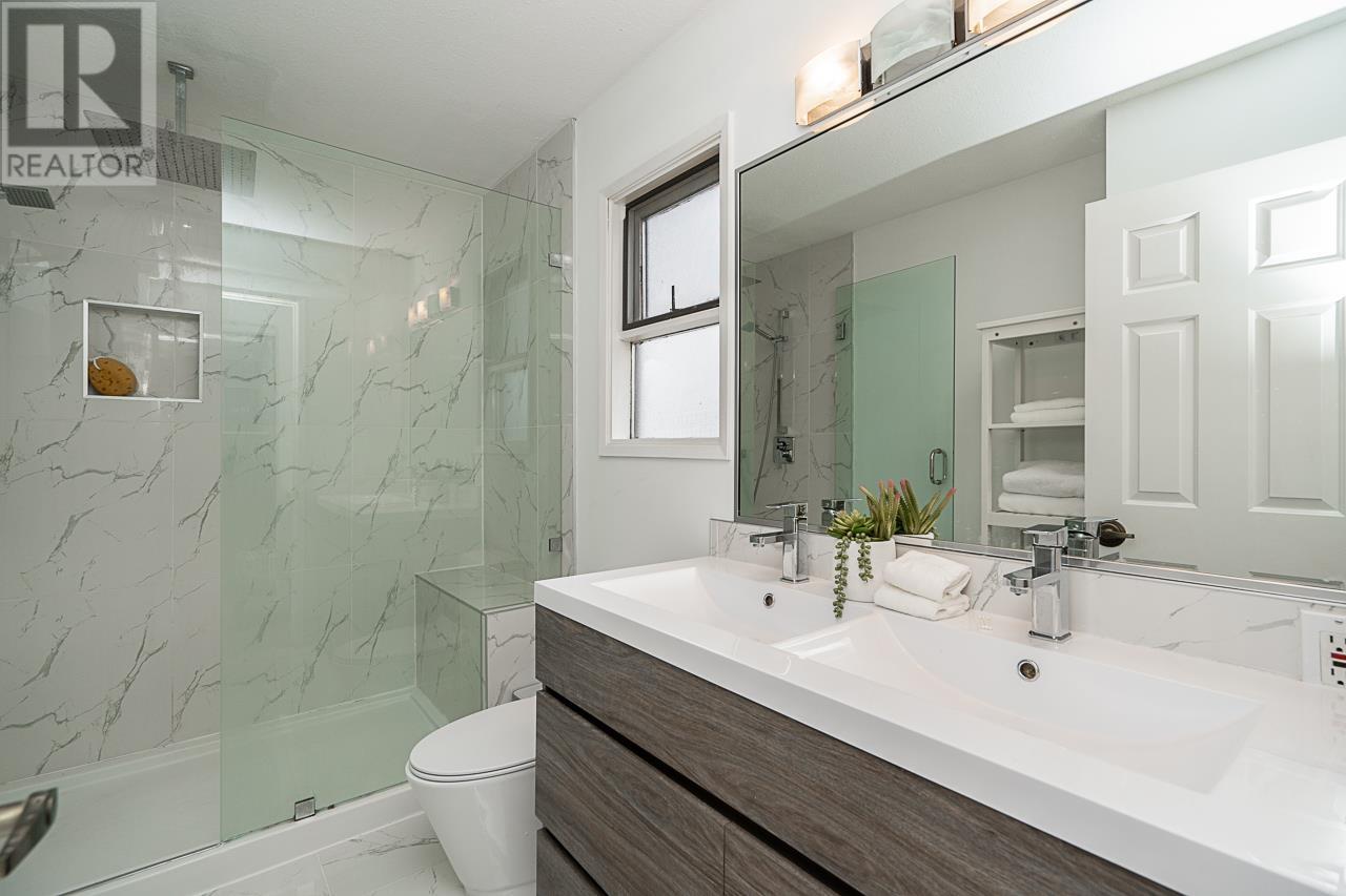 2948 Roseglen Court, Burnaby, British Columbia  V5A 3W4 - Photo 24 - R2992130