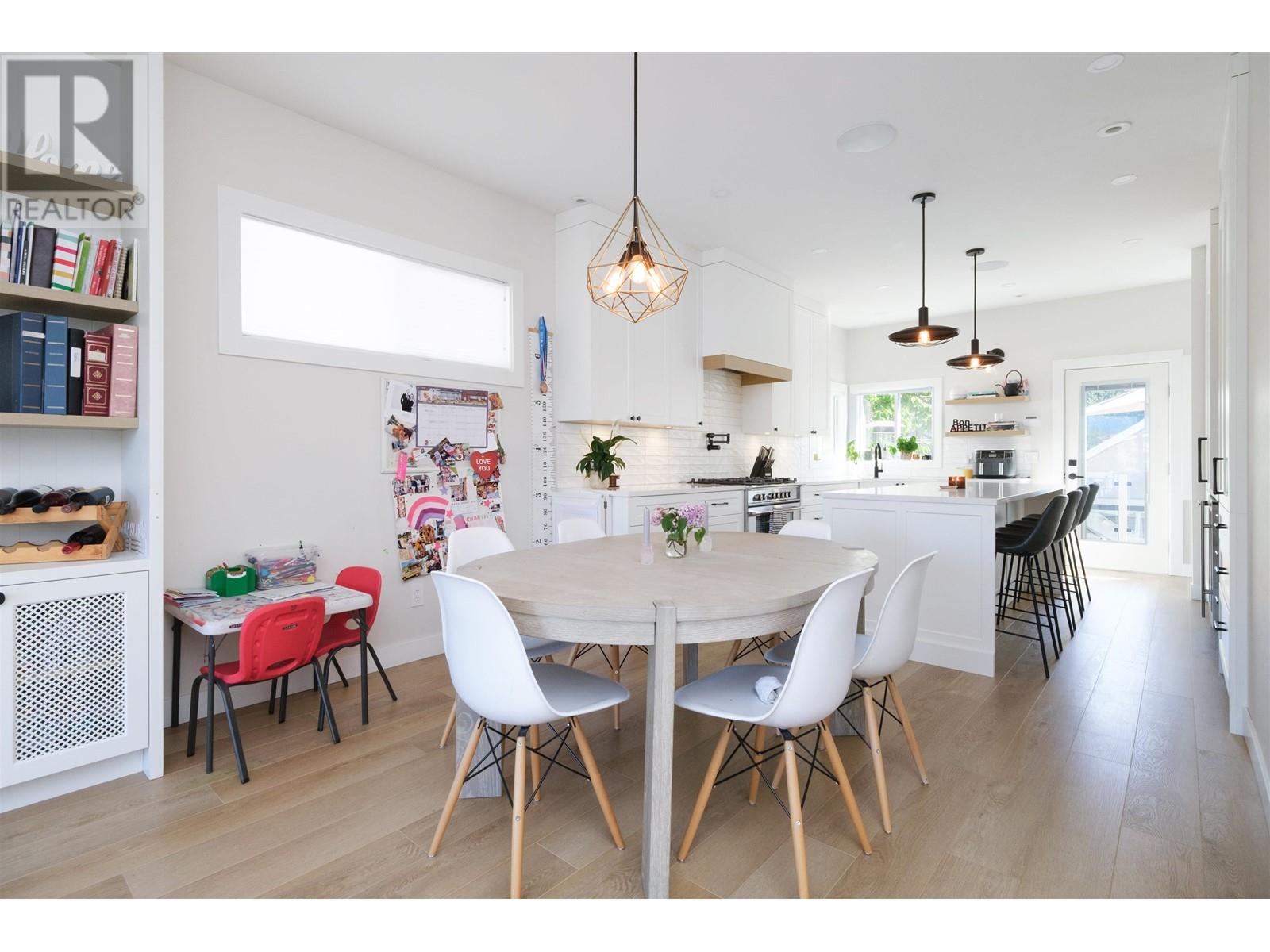 828 E 32nd Avenue, Vancouver, British Columbia  V5V 2Y8 - Photo 3 - R3009644