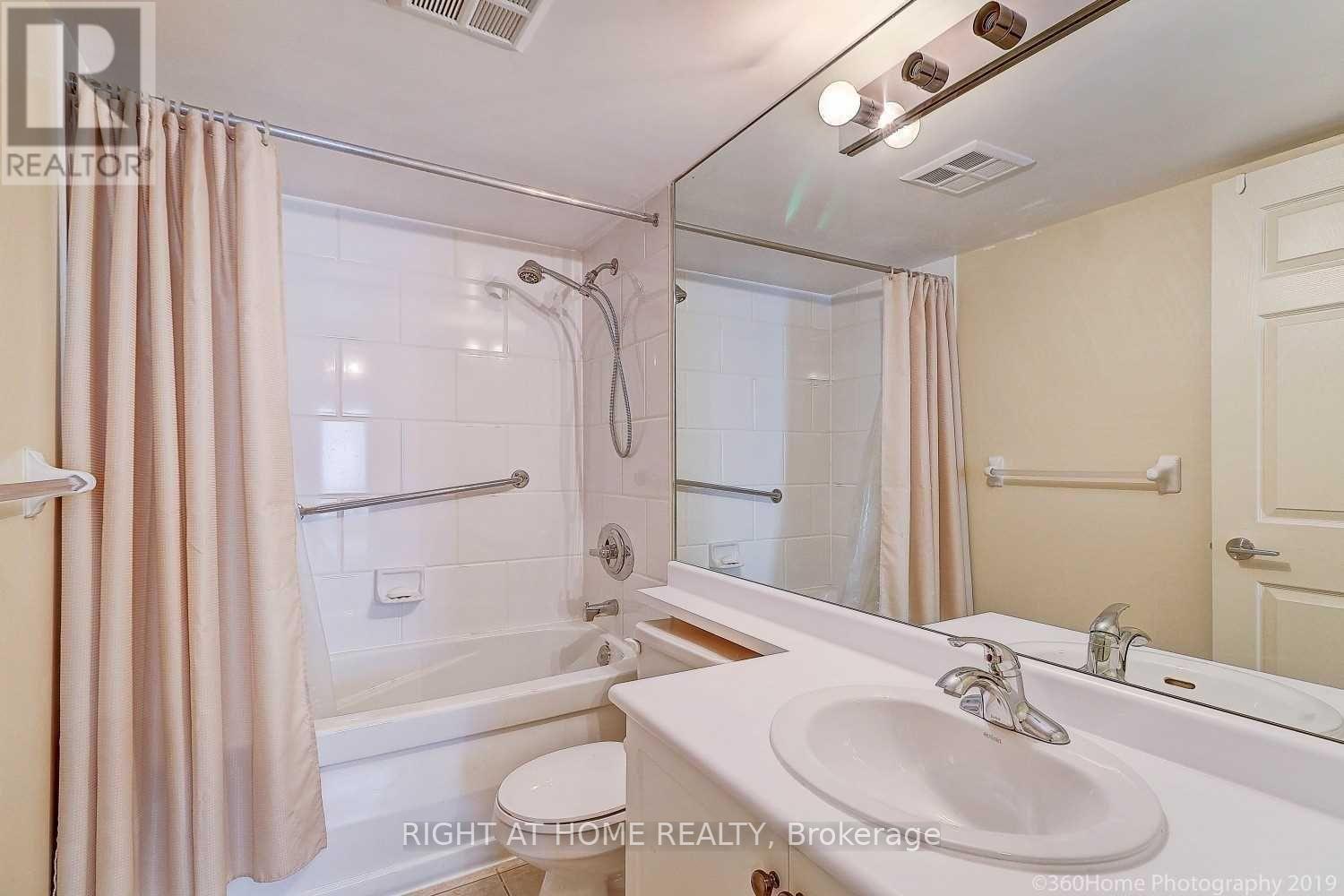 117 - 455 Rosewell Avenue, Toronto, Ontario  M4R 2H9 - Photo 10 - C12200895