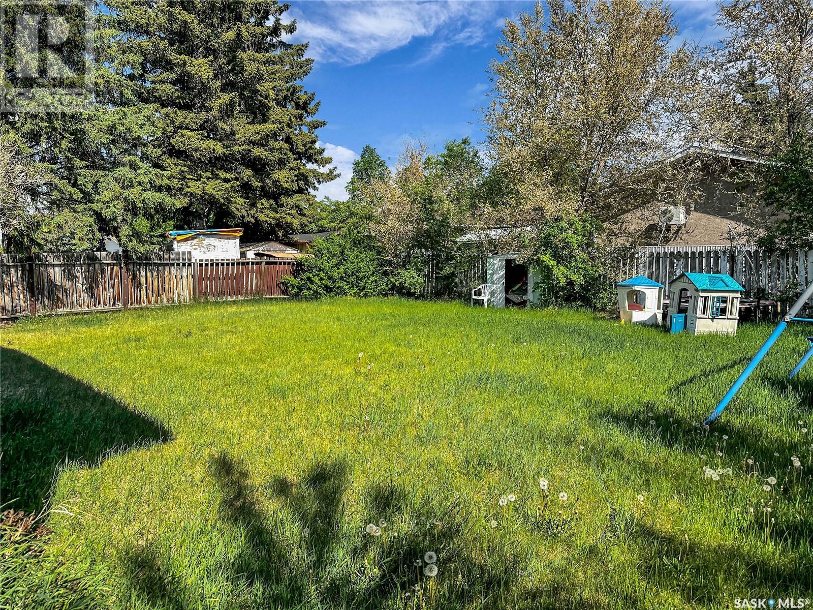 1916 A & B Foley Drive, North Battleford, Saskatchewan  S9A 3G9 - Photo 19 - SK008783