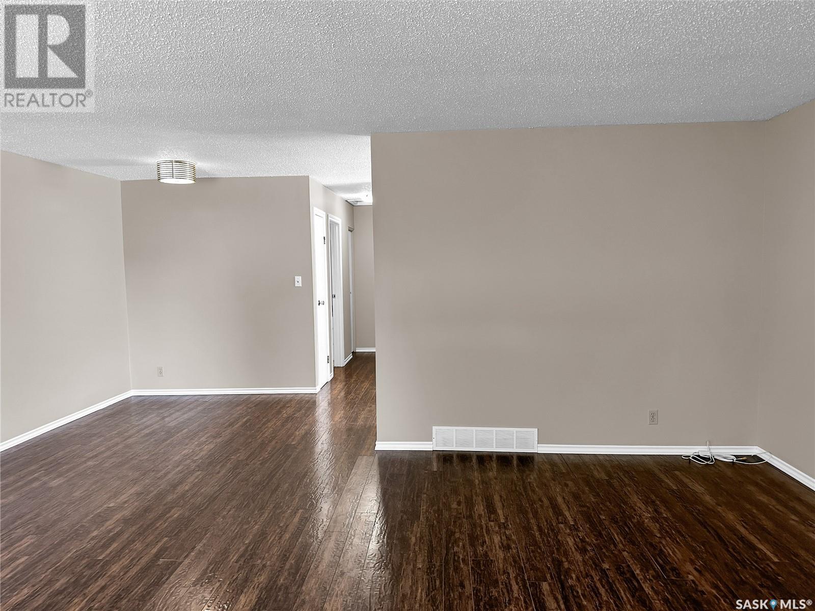 1916 A & B Foley Drive, North Battleford, Saskatchewan  S9A 3G9 - Photo 6 - SK008783