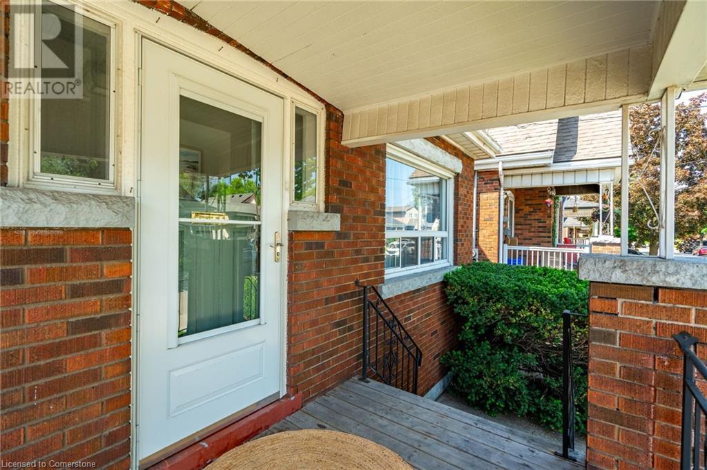 75 Barons Avenue N, Hamilton, Ontario  L8H 5A5 - Photo 3 - 40737557