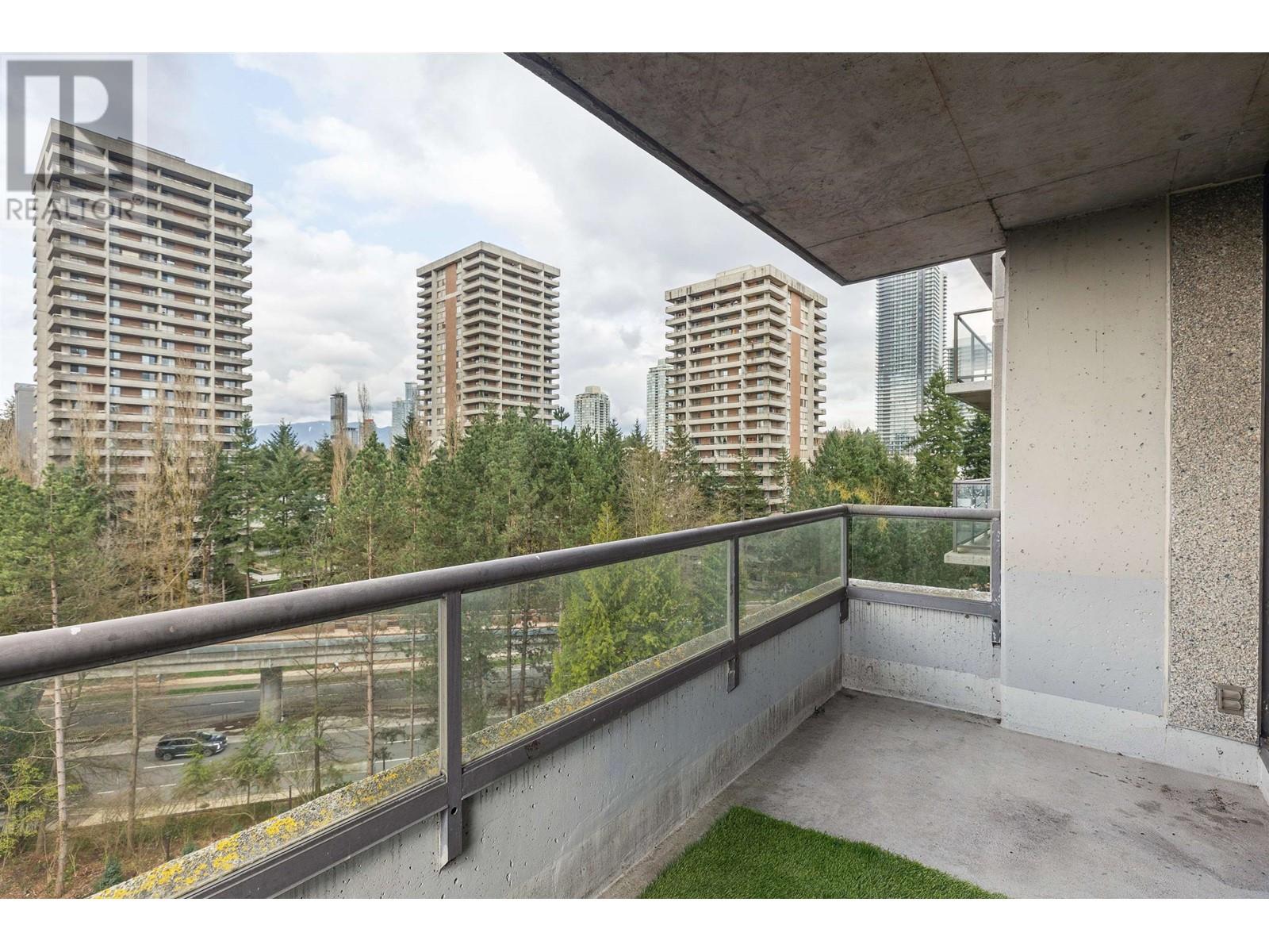 806 3970 Carrigan Court, Burnaby, British Columbia  V3N 4S5 - Photo 16 - R2986885