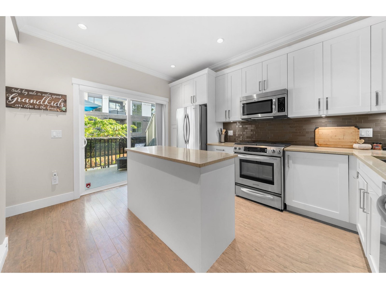 39 6591 195a Street, Surrey, British Columbia  V4N 6N5 - Photo 1 - R3012436
