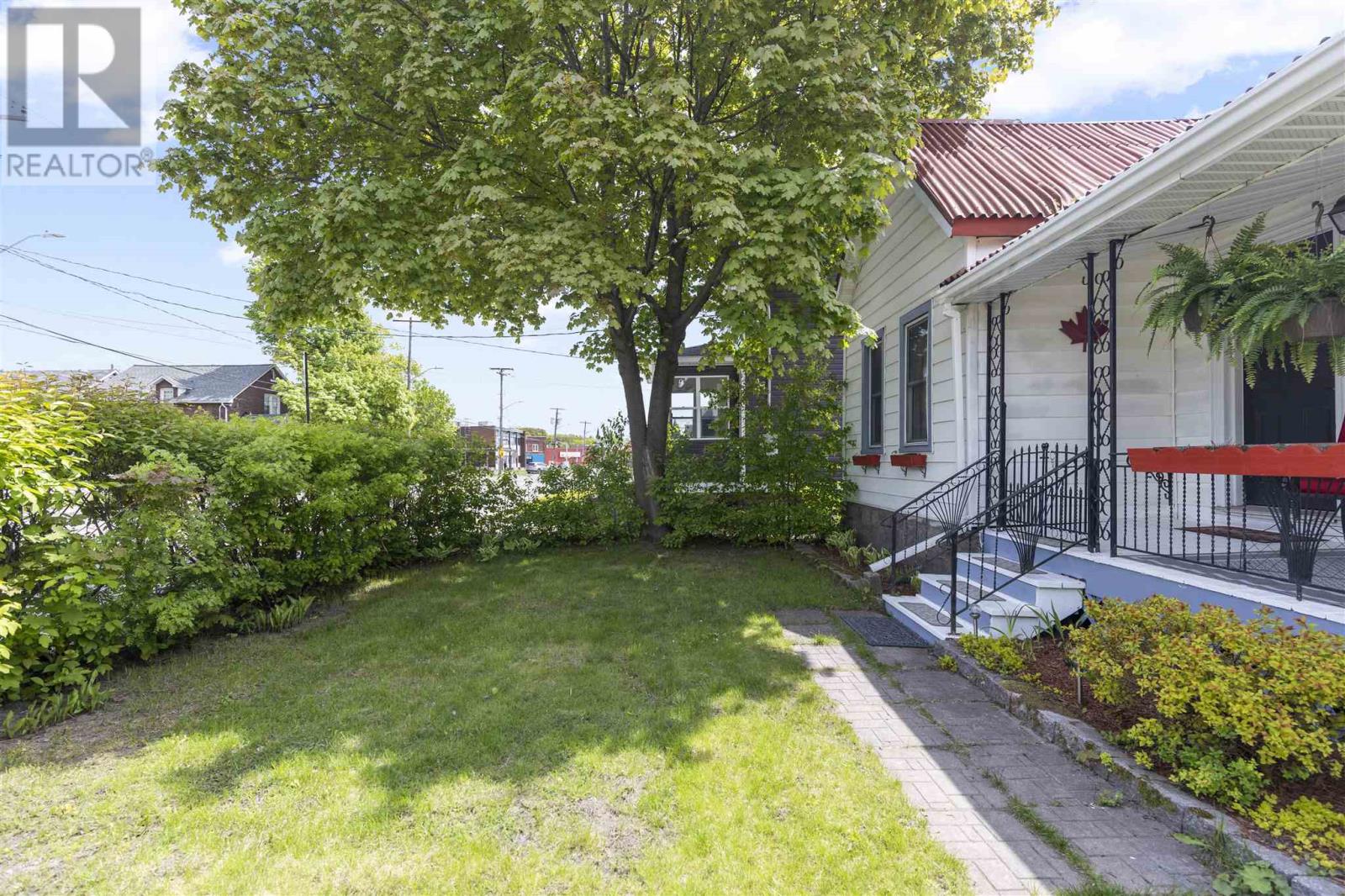 201 St Georges Ave W, Sault Ste. Marie, Ontario  P6A 1L4 - Photo 2 - SM251322
