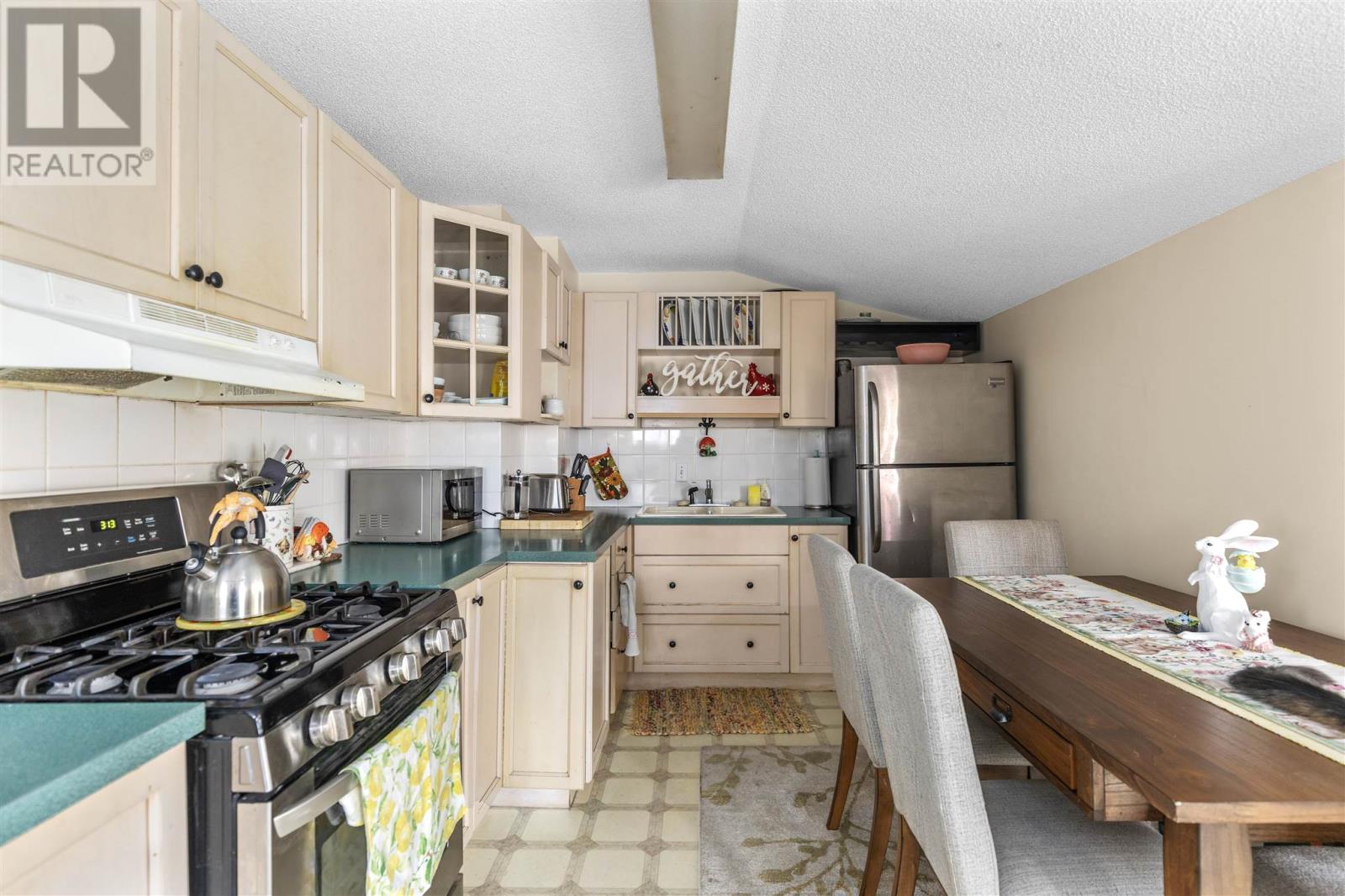 201 St Georges Ave W, Sault Ste. Marie, Ontario  P6A 1L4 - Photo 8 - SM251322