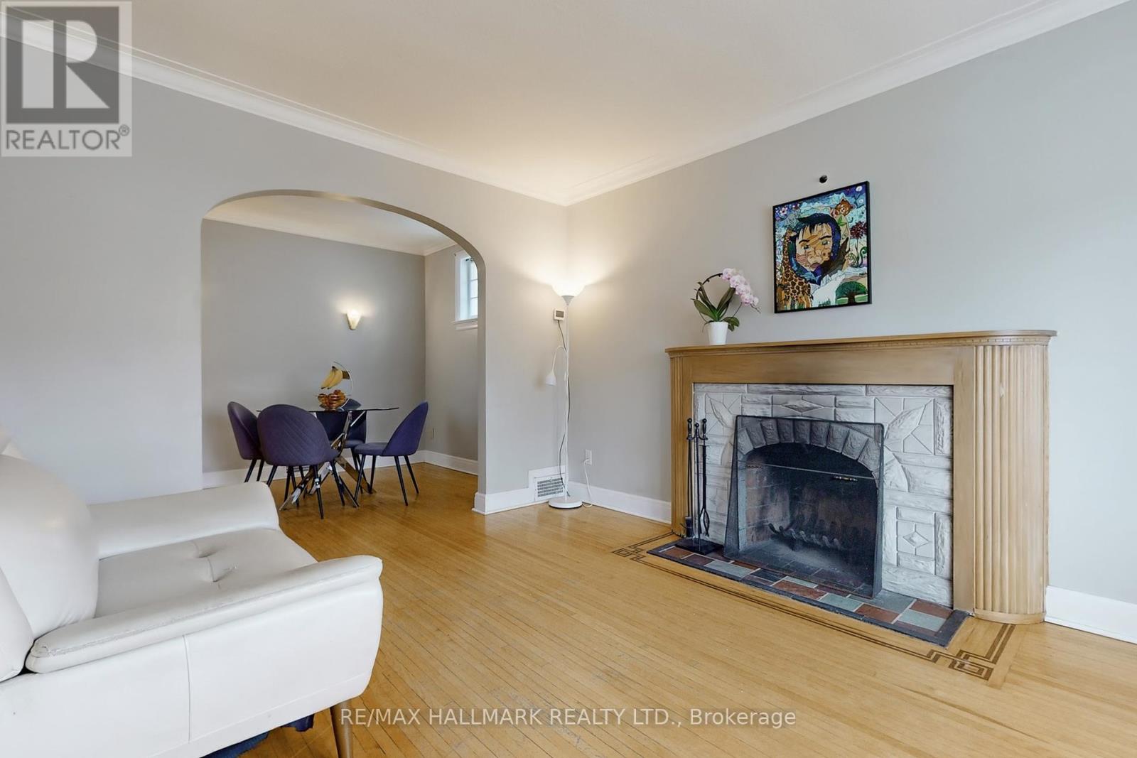 290 Laird Drive, Toronto, Ontario  M4G 3X5 - Photo 8 - C12207079