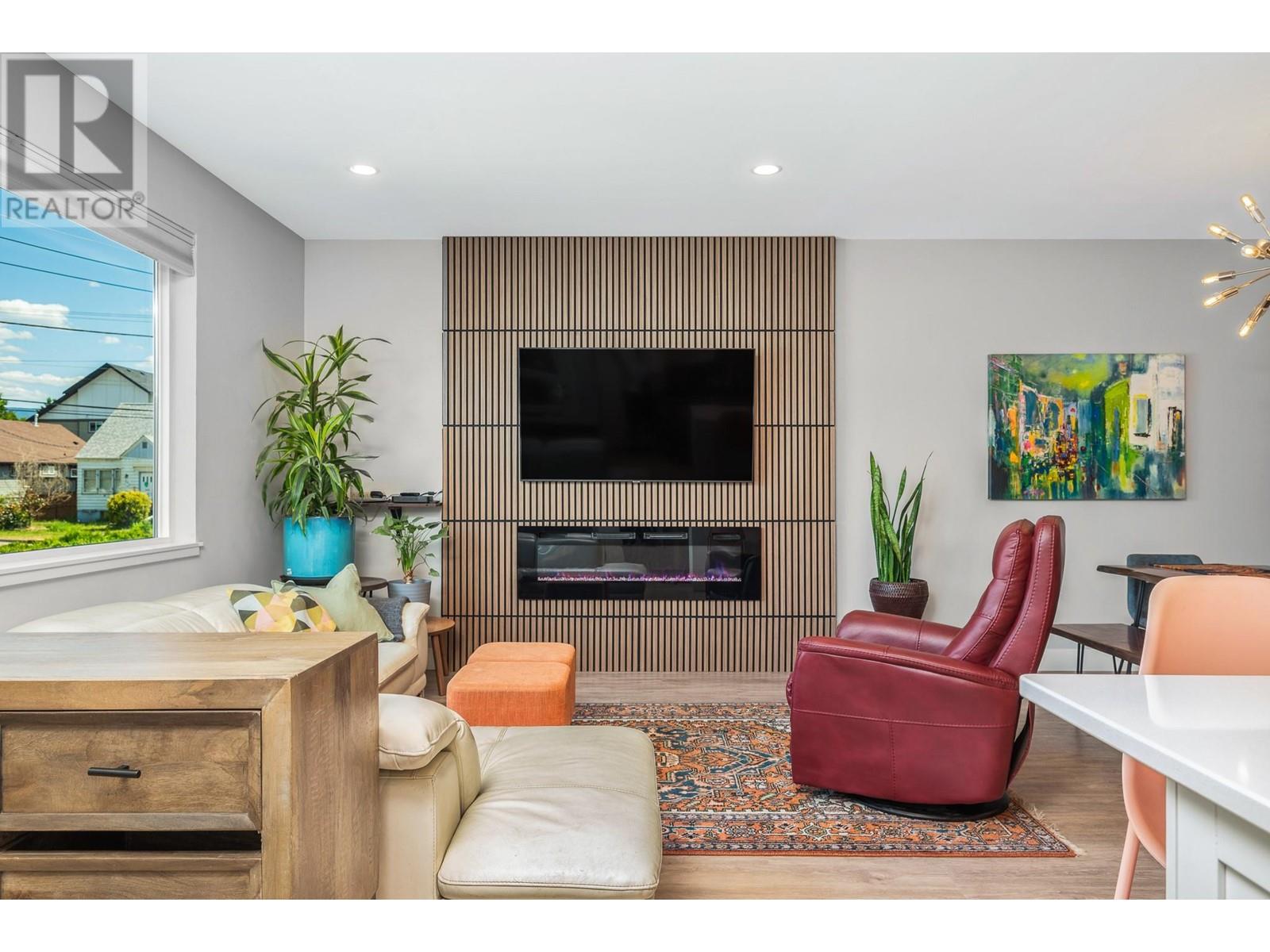 Property at 3910 26 Street Unit# 1 image 3