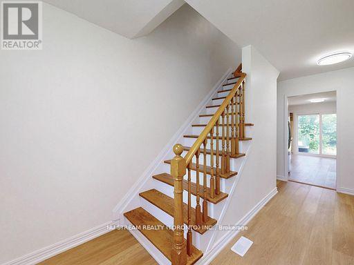 15 Glen Springs Drive, Toronto, Ontario  M1W 1X7 - Photo 14 - E12206960