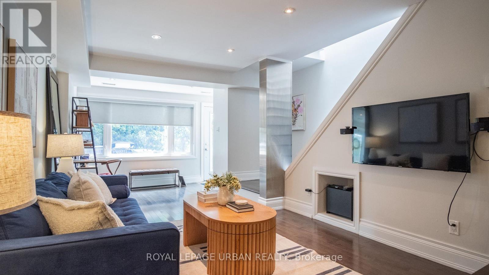 54 Arundel Avenue, Toronto, Ontario  M4K 3A4 - Photo 10 - E12206992
