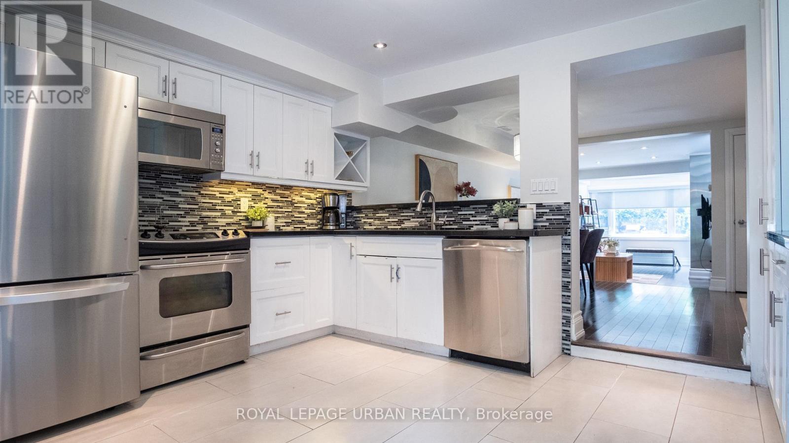54 Arundel Avenue, Toronto, Ontario  M4K 3A4 - Photo 13 - E12206992