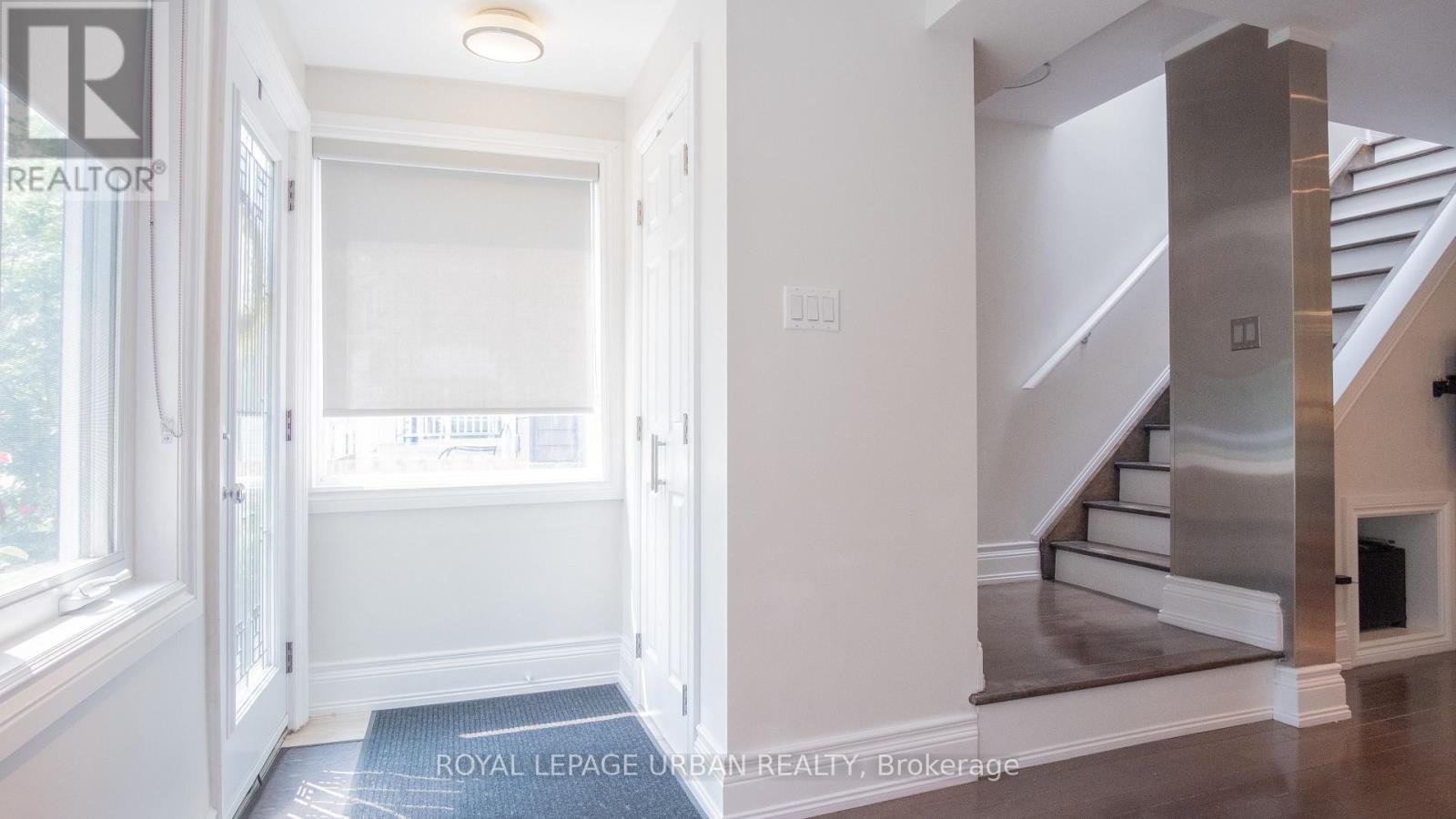 54 Arundel Avenue, Toronto, Ontario  M4K 3A4 - Photo 4 - E12206992