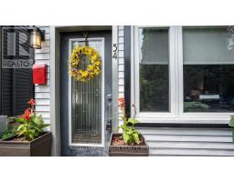 54 ARUNDEL AVENUE, Toronto, Ontario