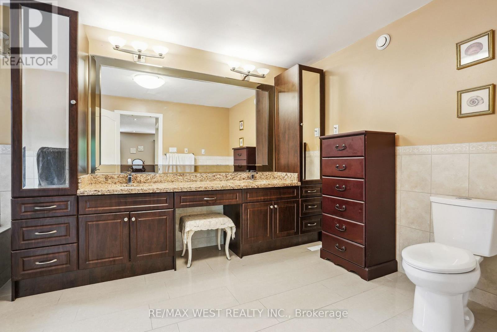 81 Woodview Drive, Pickering, Ontario  L1V 1L1 - Photo 11 - E12207084