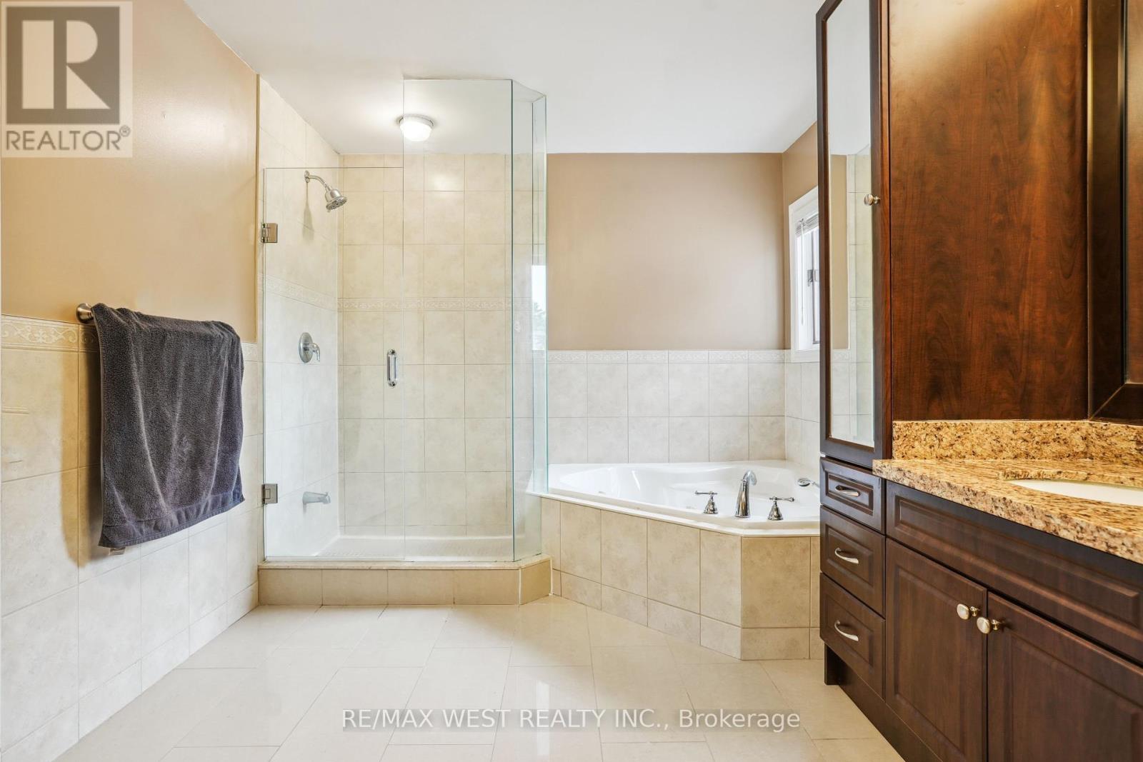 81 Woodview Drive, Pickering, Ontario  L1V 1L1 - Photo 12 - E12207084