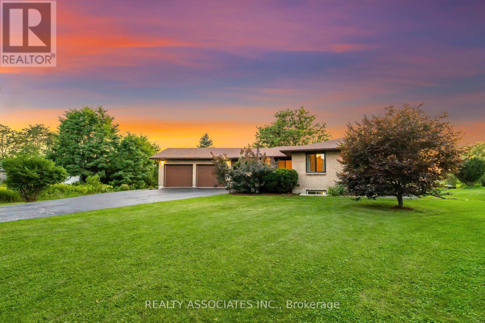4830 Old Brock Road, Pickering, Ontario  L1Y 1A6 - Photo 3 - E12207128