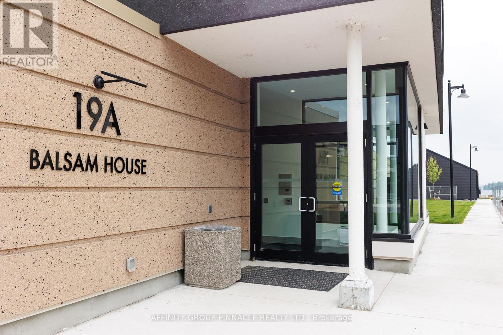 302 - 19A WEST STREET N, Kawartha Lakes, Ontario