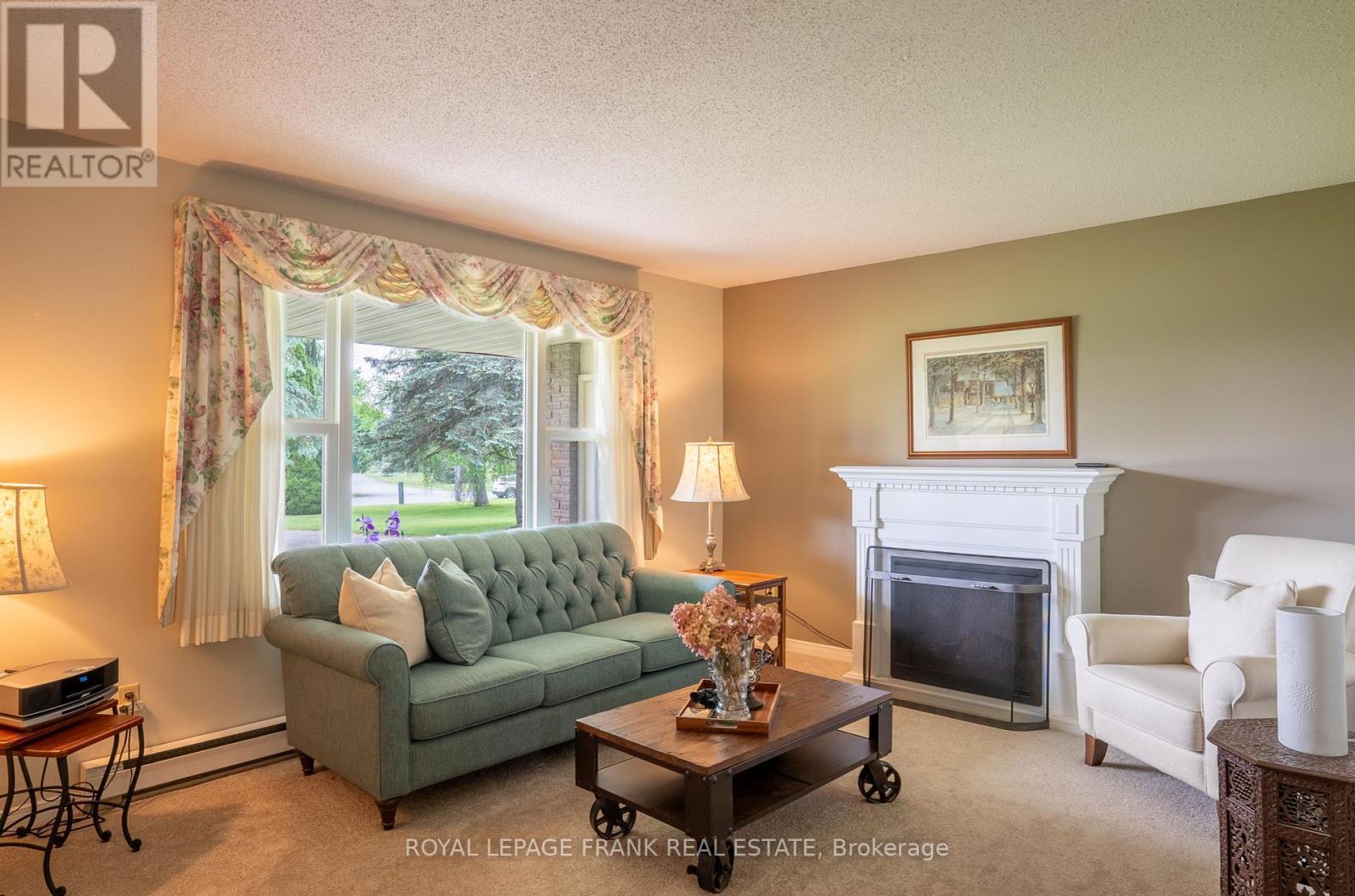 383 Old Surrey Lane, Kawartha Lakes, Ontario  K0M 1A0 - Photo 8 - X12207174
