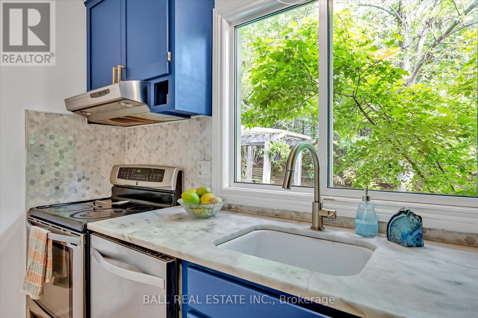 343 Euclid Avenue, Peterborough, Ontario  K9H 1M7 - Photo 11 - X12207206