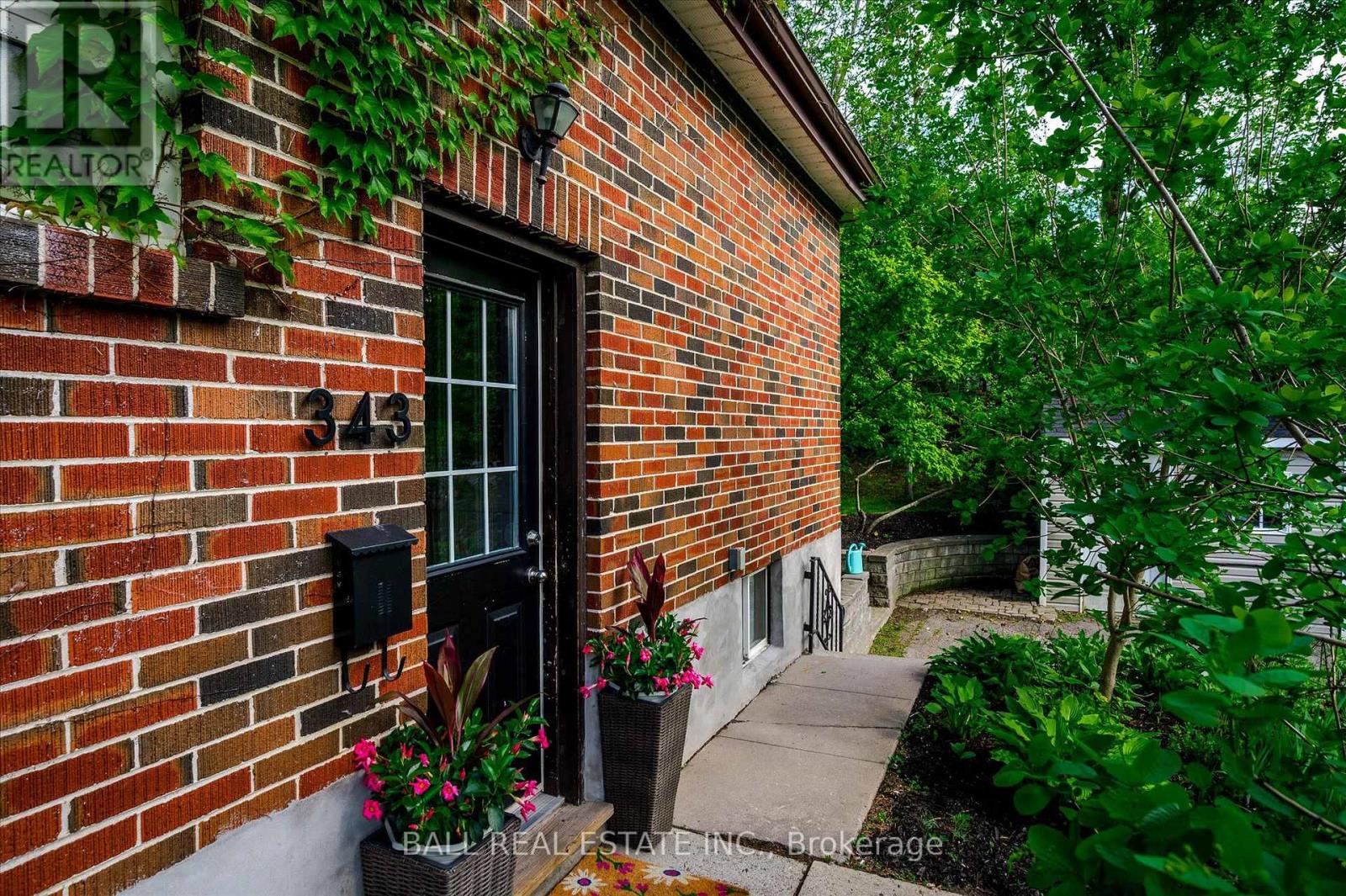 343 Euclid Avenue, Peterborough, Ontario  K9H 1M7 - Photo 6 - X12207206