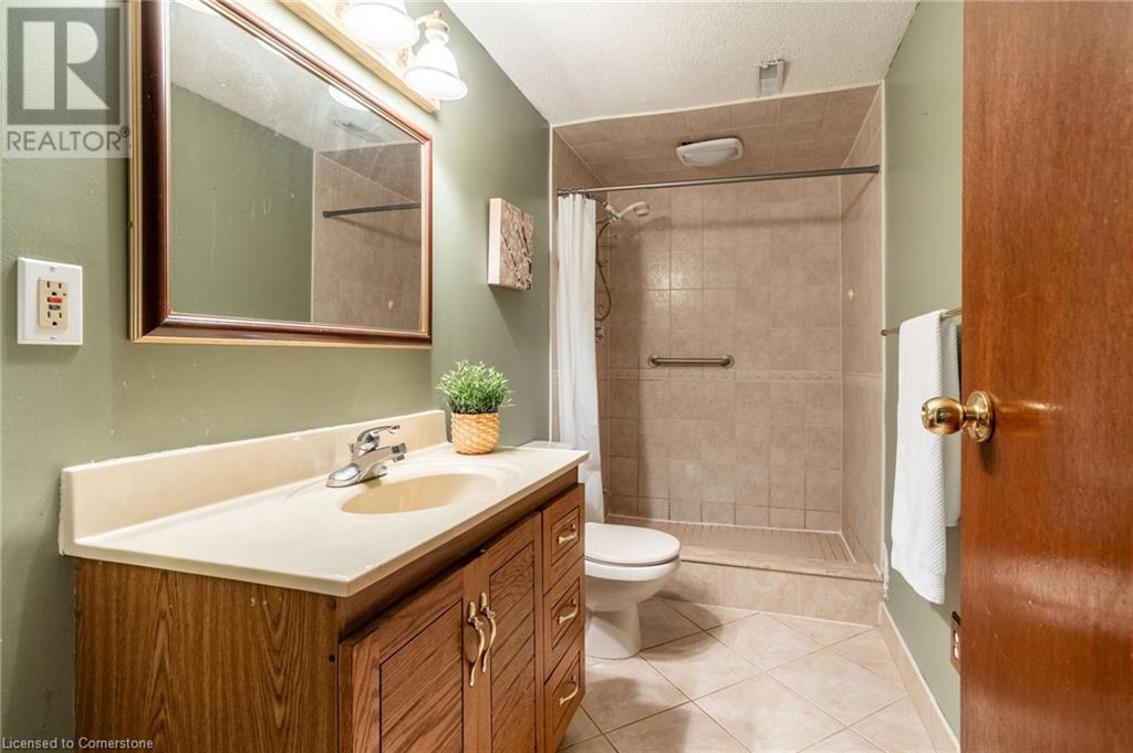 687 Penny Lane, Burlington, Ontario  L7T 4H9 - Photo 23 - 40703350