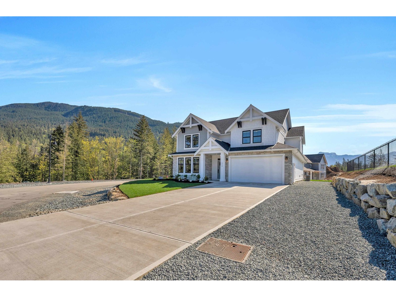 1950 Sparrow Hawk Place, Mt Woodside, Agassiz, British Columbia  V0M 1A1 - Photo 2 - R2994206