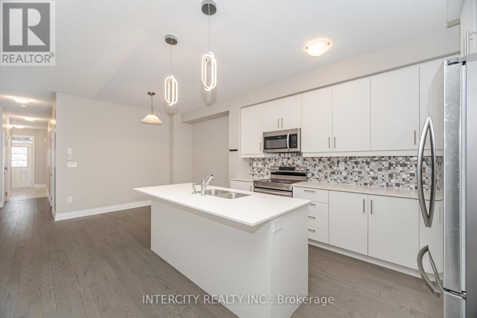 26 Fordham Road, Brampton, Ontario  L6Y 6J6 - Photo 9 - W12161789