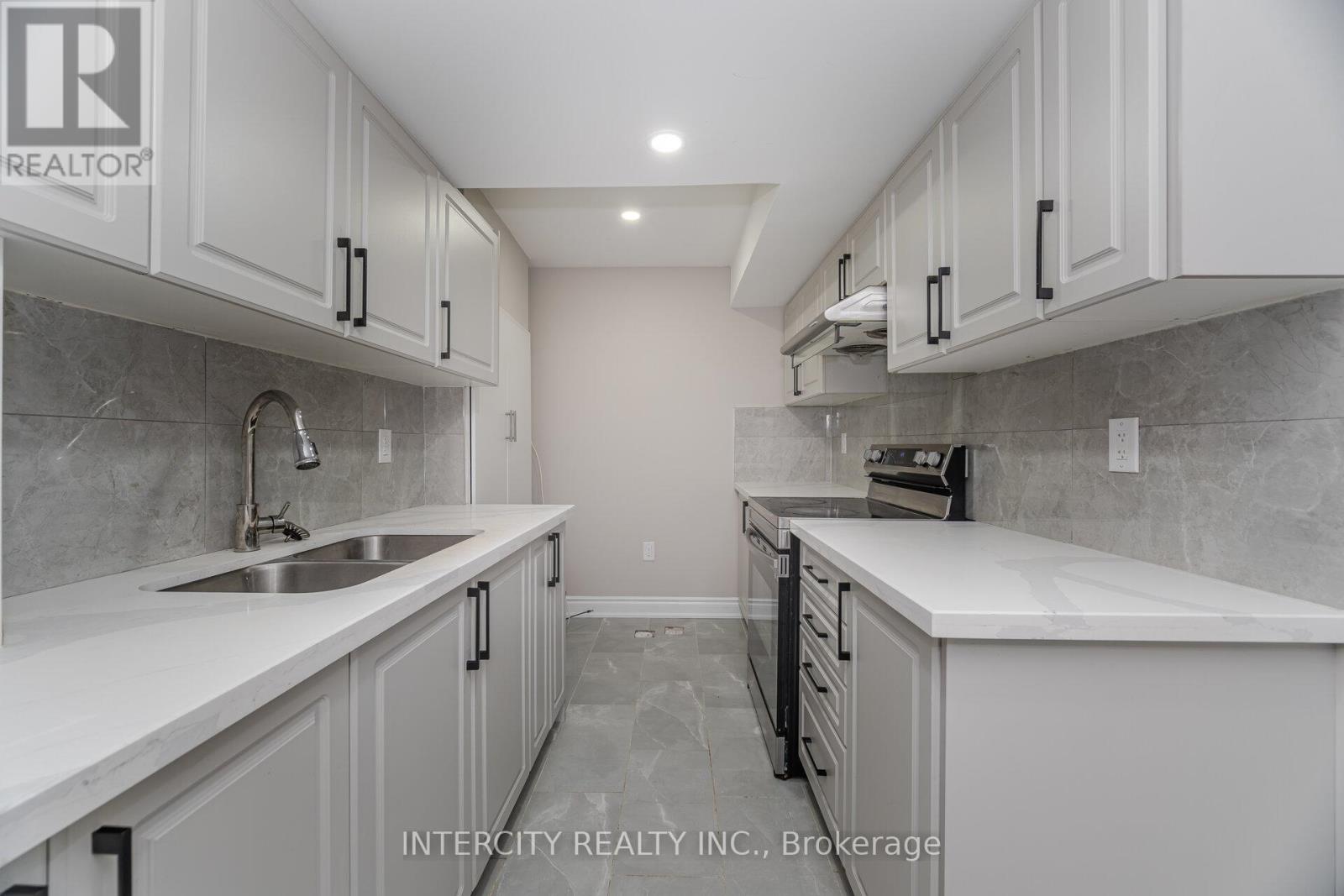 26 Fordham Road, Brampton, Ontario  L6Y 6J6 - Photo 37 - W12161789