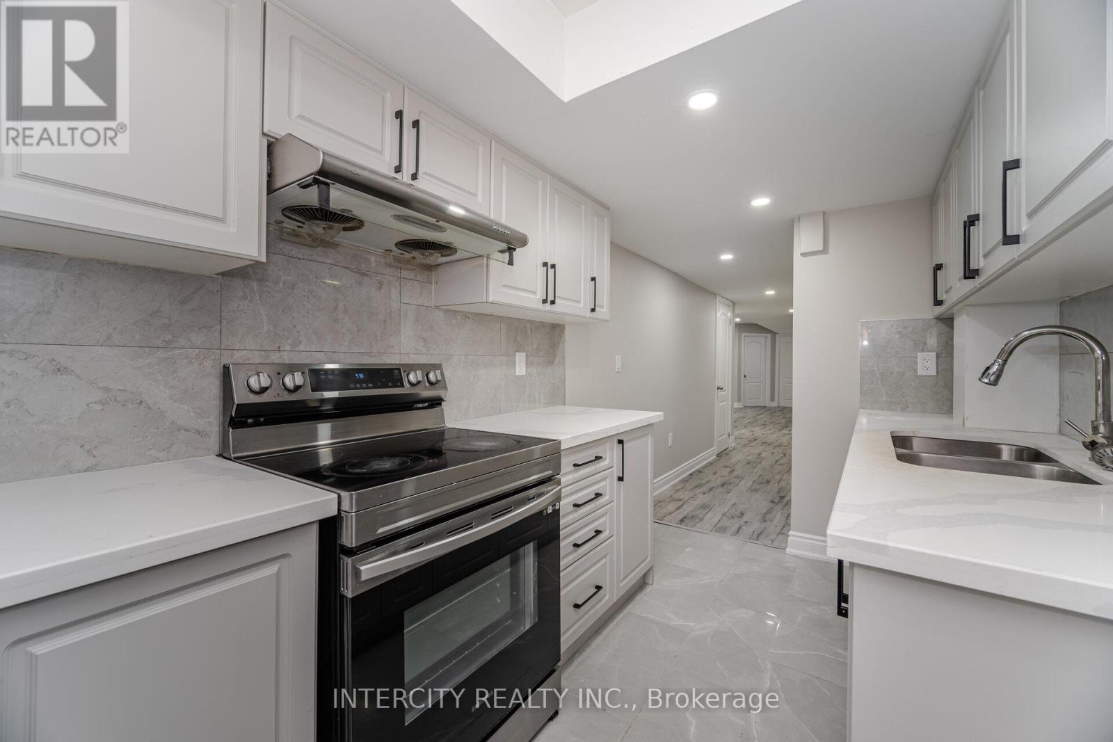 26 Fordham Road, Brampton, Ontario  L6Y 6J6 - Photo 38 - W12161789