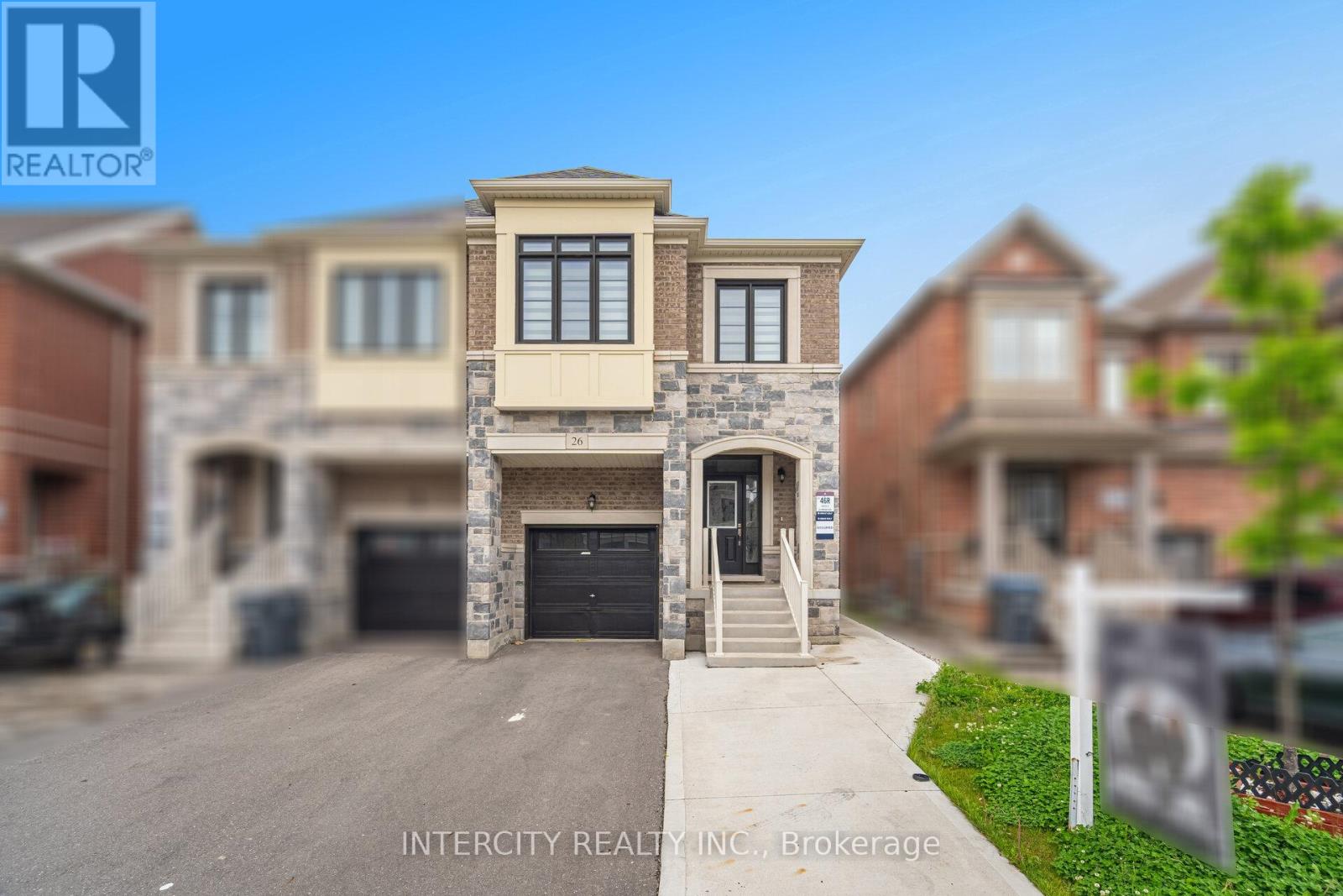 26 Fordham Road, Brampton, Ontario  L6Y 6J6 - Photo 2 - W12161789