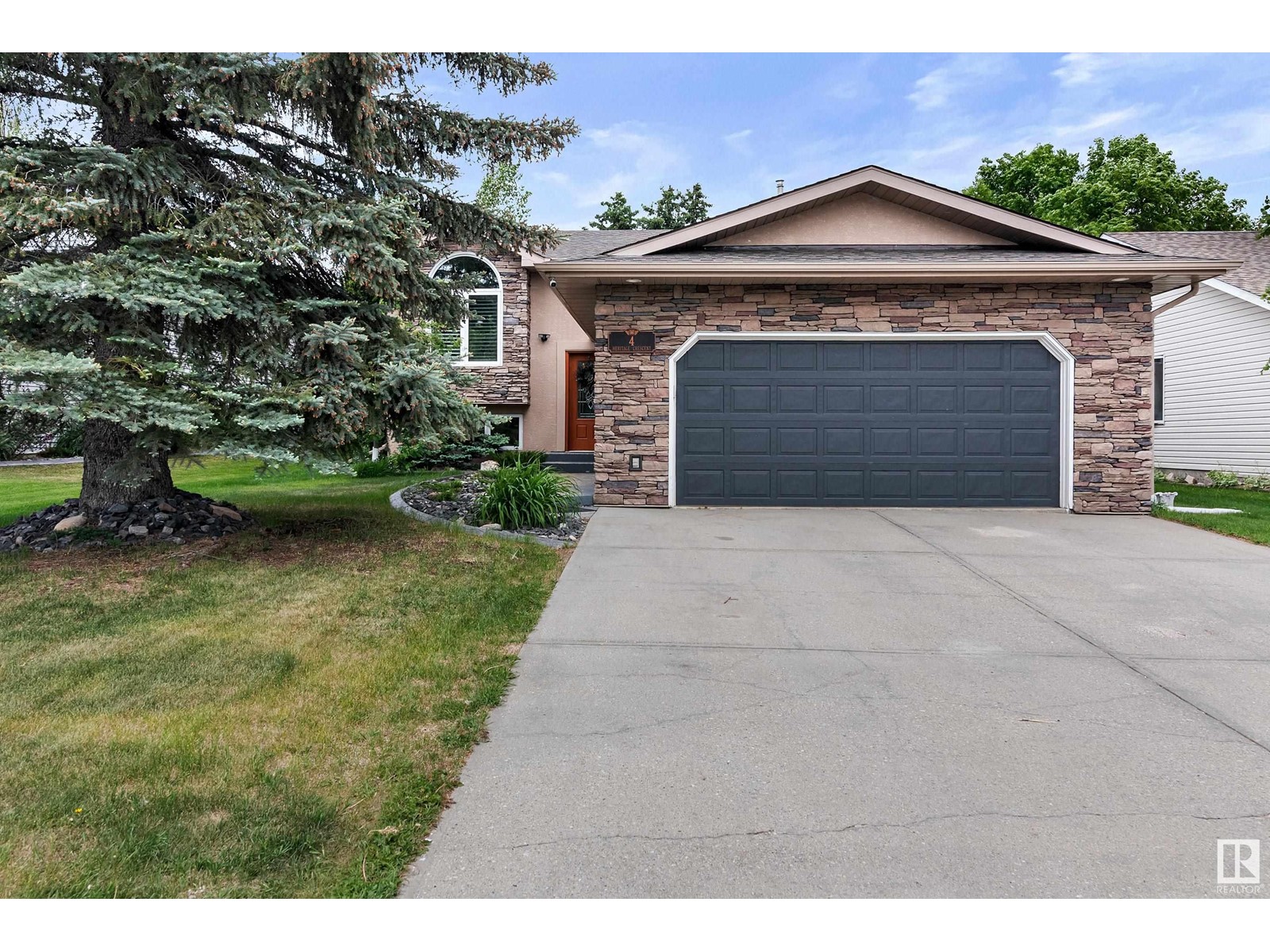 #4 Heritage Cr, Stony Plain, Alberta  T7Z 1A1 - Photo 1 - E4441316
